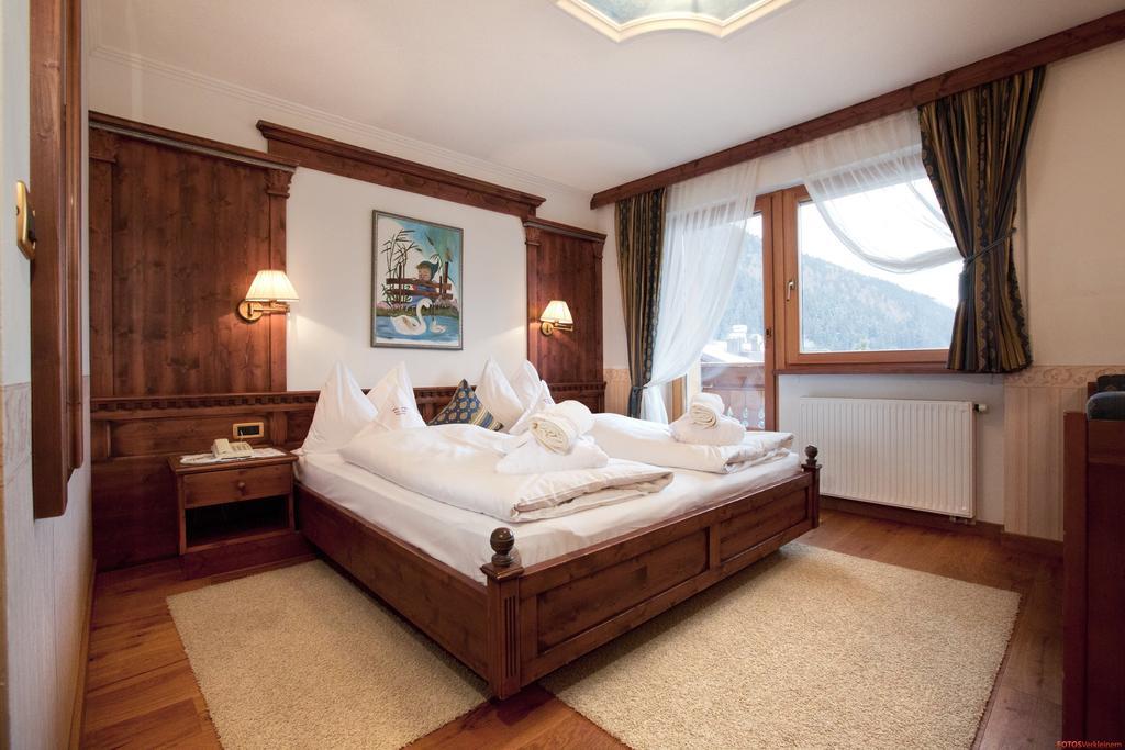 Hotel Garni Concordia - Dolomites Home Selva di Val Gardena Dış mekan fotoğraf